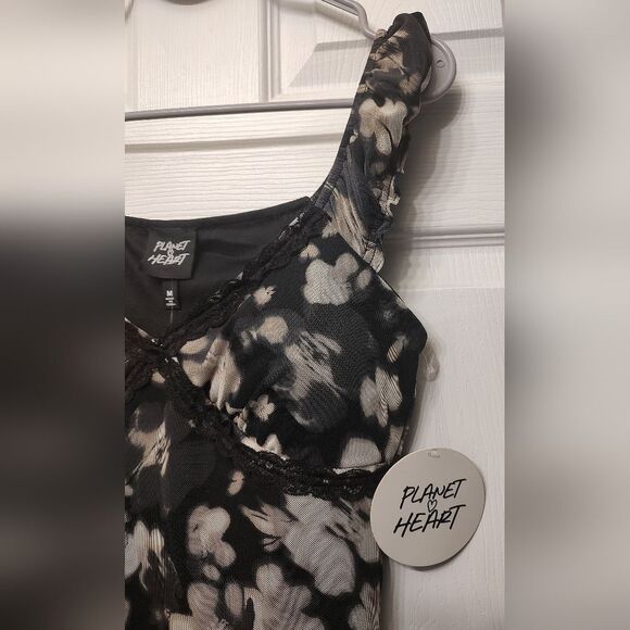 Planet Heart Black&White Floral/Lace Dress Sizw M Y2K Babydoll Whimsigoth NWT - Picture 3 of 6